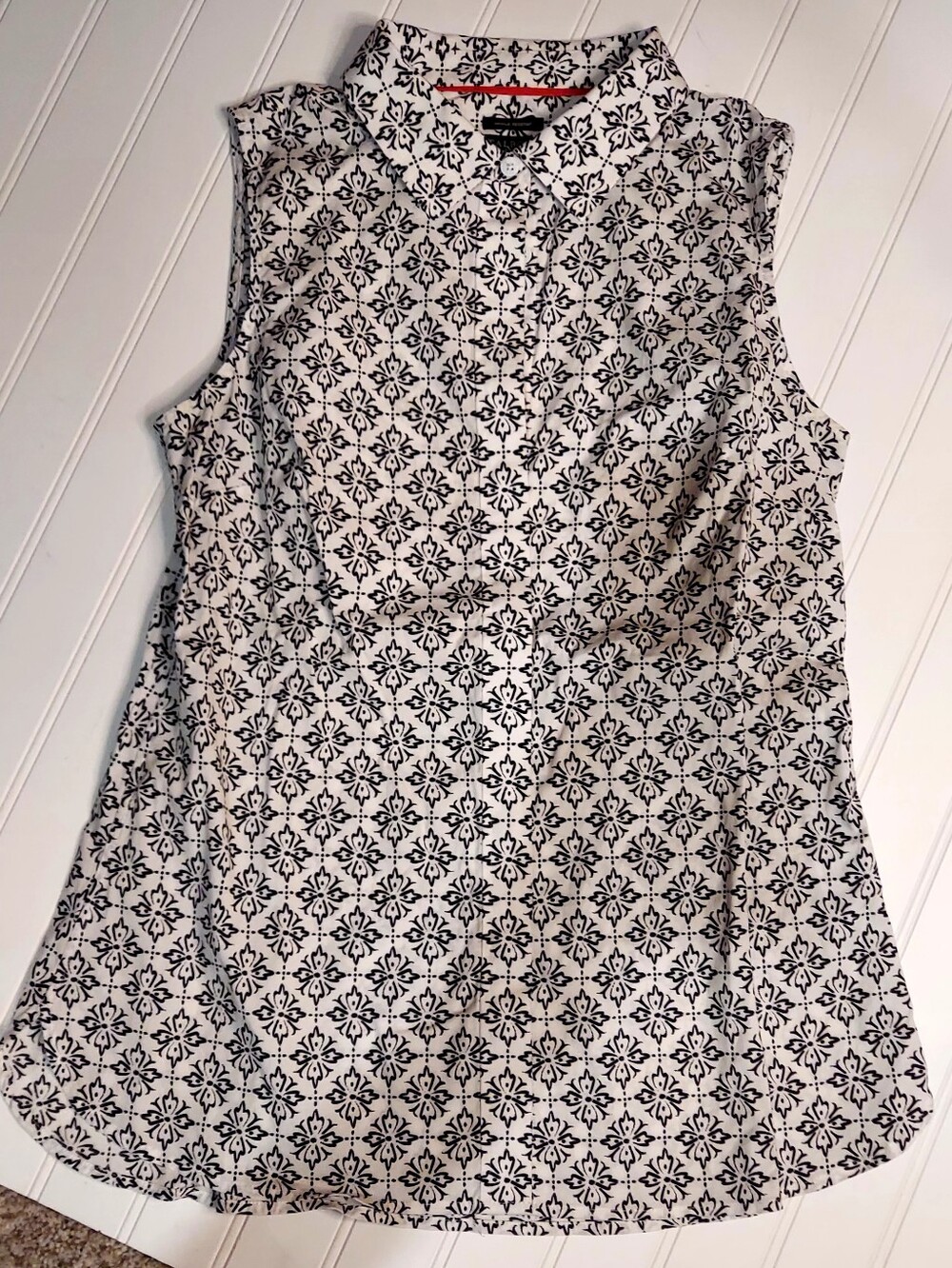 Talbots Sleeveless Collared Camisole - Black & White Tile Print